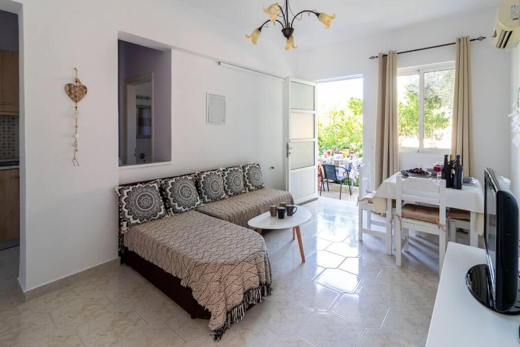 Fotis House Apartment Afantou Bagian luar foto
