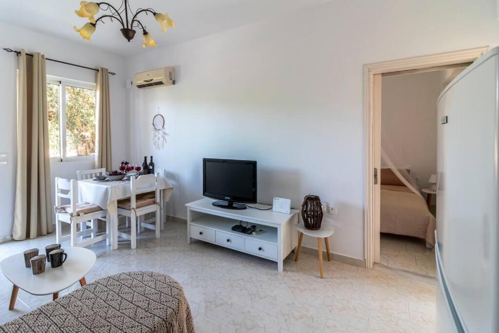 Fotis House Apartment Afantou Bagian luar foto